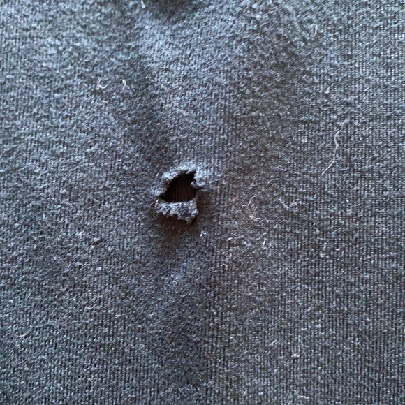 Under Armour Yogas - Picture 3 of 4